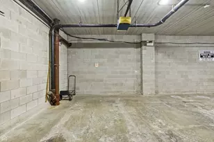 120 W Oak St, Chicago, IL 60610 - Photo 15