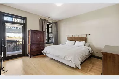 120 W Oak Street #4D, Chicago, IL 60610 - Photo 7