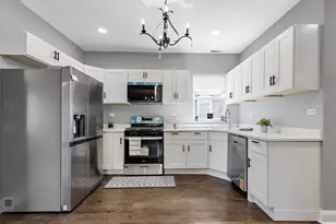 5068 W Congress Pkwy, Chicago, IL 60644 - Photo 9