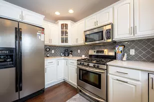 708 Dennis Dr, Mahomet, IL 61853 - Photo 9