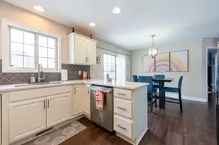 708 Dennis Dr, Mahomet, IL 61853 - Photo 11