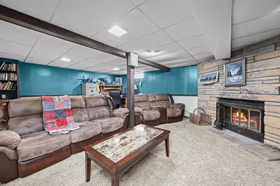 2347 Hawthorne Court, Bettendorf, IA 52722 - Photo 19