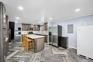 473 Rockhurst Rd, Bolingbrook, IL 60440 - Photo 3