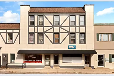 107 1/2 Dean Street #3S, Woodstock, IL 60098 - Photo 1