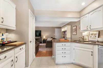 [Address not provided], Warrenville, IL 60555 - Photo 9