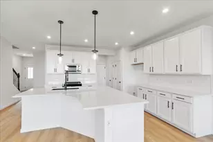 2200 Ryegrass Ln, Bolingbrook, IL 60490 - Photo 5