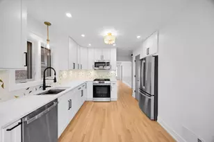 5525 S Moody Ave, Chicago, IL 60638 - Photo 7