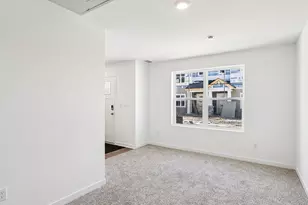 557 Yosemite Wy, Mundelein, IL 60060 - Photo 3