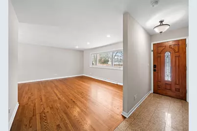 105 E Elaine Circle, Prospect Heights, IL 60070 - Photo 5