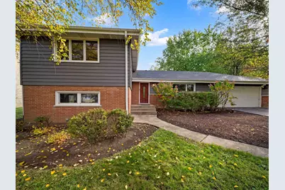 105 E Elaine Circle, Prospect Heights, IL 60070 - Photo 3