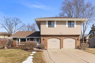 820 Sudbury Ct, Schaumburg, IL 60193 - Photo 1