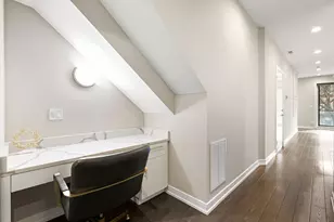 1448 W Erie St, Chicago, IL 60642 - Photo 15