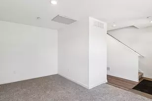 551 Yosemite Wy, Mundelein, IL 60060 - Photo 3