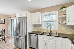 103 Fir St, Lake in the Hills, IL 60156 - Photo 9