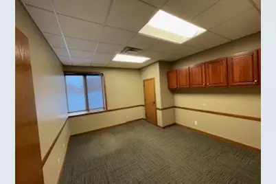 121 W Lincoln Highway, Dekalb, IL 60115 - Photo 9