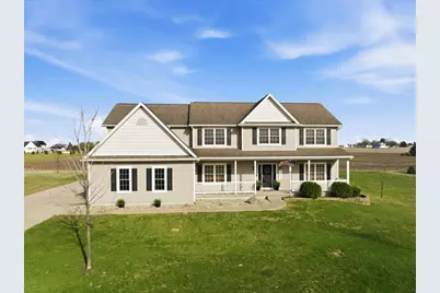 1101 N Pine Street, El Paso, IL 61738 - Photo 1