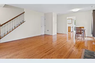 1725 Pickwick Lane, Glenview, IL 60026 - Photo 3