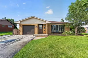495 8th St, Chicago Heights, IL 60411 - Photo 1
