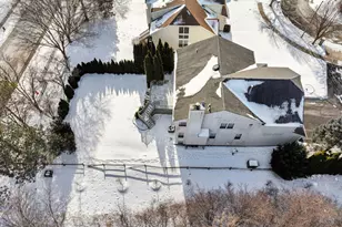 7 Crescent Ct, Streamwood, IL 60107 - Photo 33