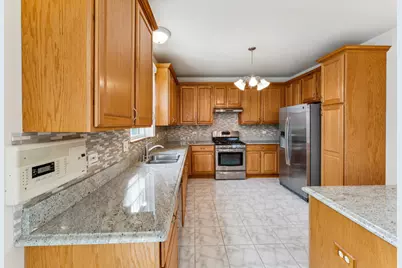 [Address not provided], Streamwood, IL 60107 - Photo 9