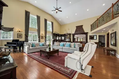 2851 W Rascher Avenue, Chicago, IL 60625 - Photo 17