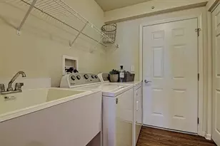 4227 Pond Willow Rd, Naperville, IL 60564 - Photo 11