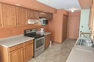 108 Sequoyah Ct, Poplar Grove, IL 61065 - Photo 5