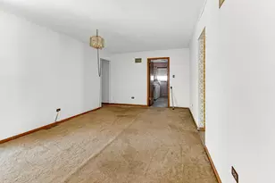 1161 E 171st Ct, South Holland, IL 60473 - Photo 9