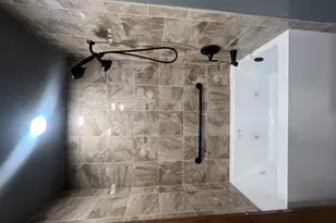 1300 Wolff Ave, Elgin, IL 60123 - Photo 11