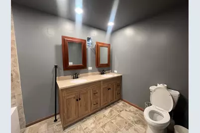 1300 Wolff Avenue, Elgin, IL 60123 - Photo 13