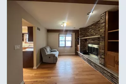 1300 Wolff Avenue, Elgin, IL 60123 - Photo 5