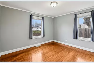 8608 Lavergne Avenue, Burbank, IL 60459 - Photo 11