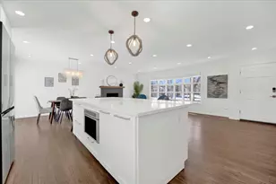 1632 Village Green Ct, Deerfield, IL 60015 - Photo 5