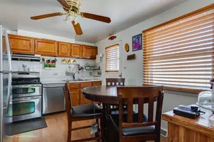 16904 Old Elm Dr, Country Club Hills, IL 60478 - Photo 9