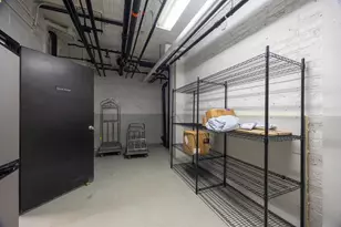 1140 N La Salle Dr, Chicago, IL 60610 - Photo 23