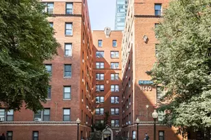 1140 N La Salle Dr, Chicago, IL 60610 - Photo 1