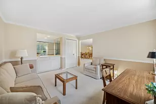 2000 Chestnut Ave, Glenview, IL 60025 - Photo 15