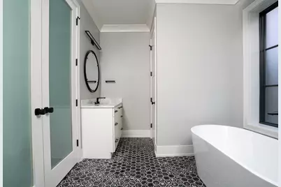 2044 N Fremont Street, Chicago, IL 60614 - Photo 9