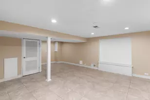 5345 N Neva Ave, Chicago, IL 60656 - Photo 29