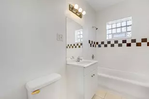 4452 W Parker Ave, Chicago, IL 60639 - Photo 7