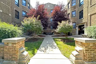 629 W Cornelia Ave, Chicago, IL 60657 - Photo 1