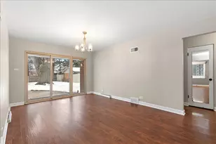 9808 S 51st Ave, Oak Lawn, IL 60453 - Photo 11