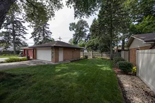 9808 S 51st Ave, Oak Lawn, IL 60453 - Photo 23