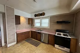 407 Grover St, Joliet, IL 60433 - Photo 13