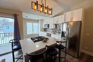 1744 Chesapeake Ln, Schaumburg, IL 60193 - Photo 5