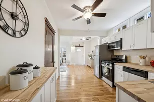 2542 N Long Ave, Chicago, IL 60639 - Photo 9