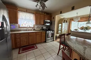 6944 W 106th Pl, Worth, IL 60482 - Photo 11