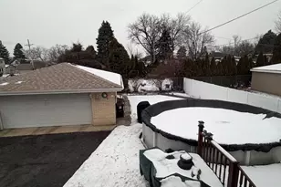 6944 W 106th Pl, Worth, IL 60482 - Photo 5