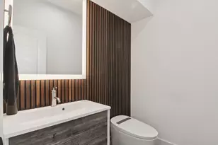 43 Oak Creek Ct, Burr Ridge, IL 60527 - Photo 15