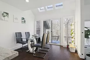 43 Oak Creek Ct, Burr Ridge, IL 60527 - Photo 11